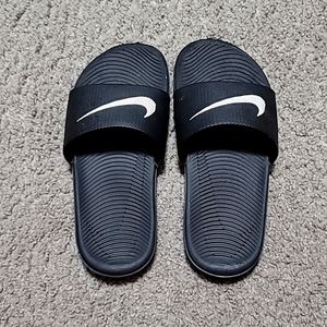 Nike slides
